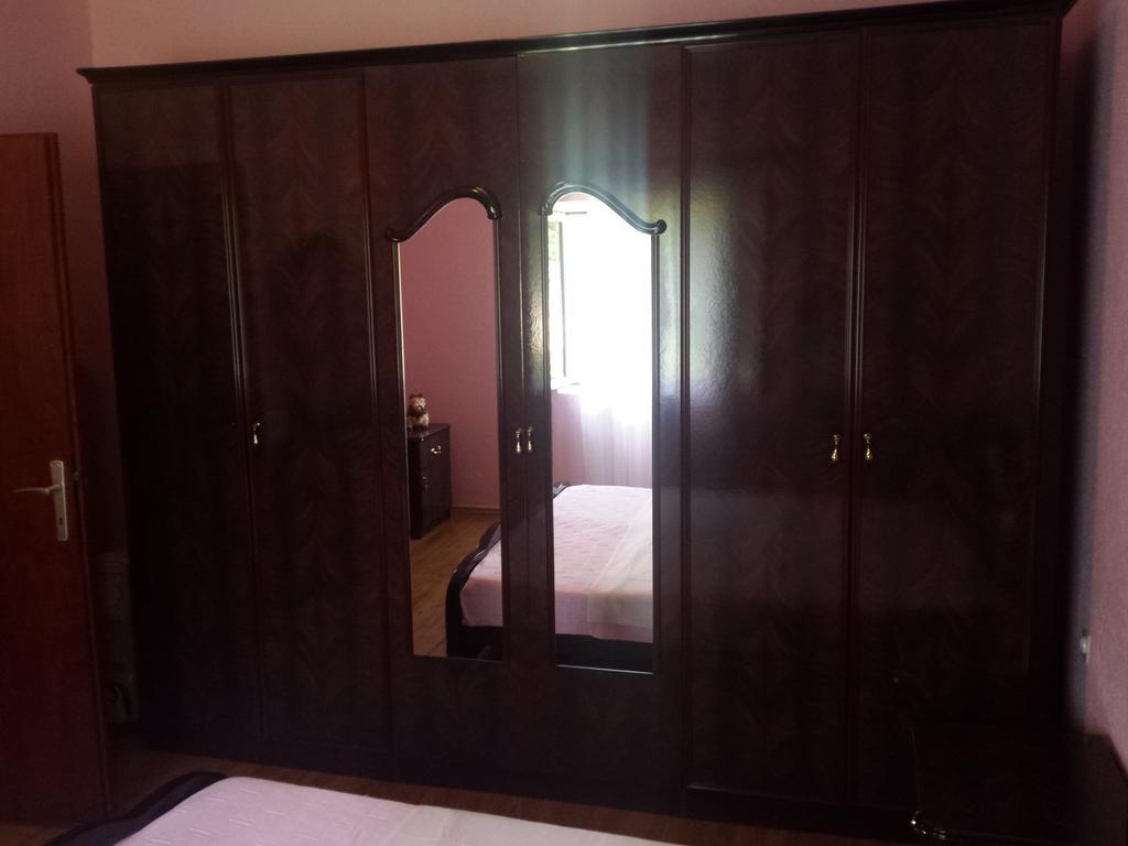 Apartment K2 Radanovici Bilik gambar